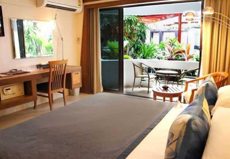 Safari Beach Hotel Patong Hotel 3*