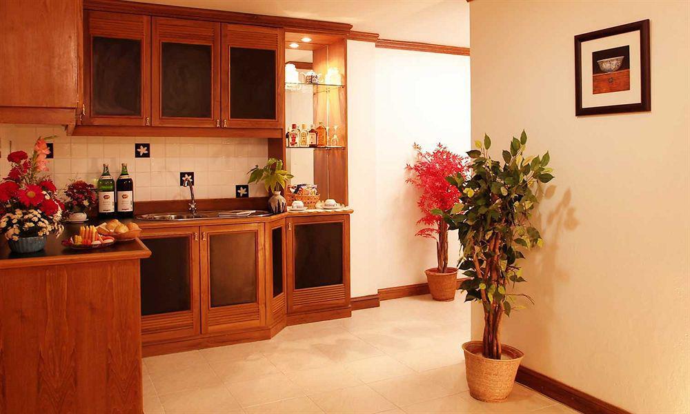 Safari Beach Hotel Patong 3*